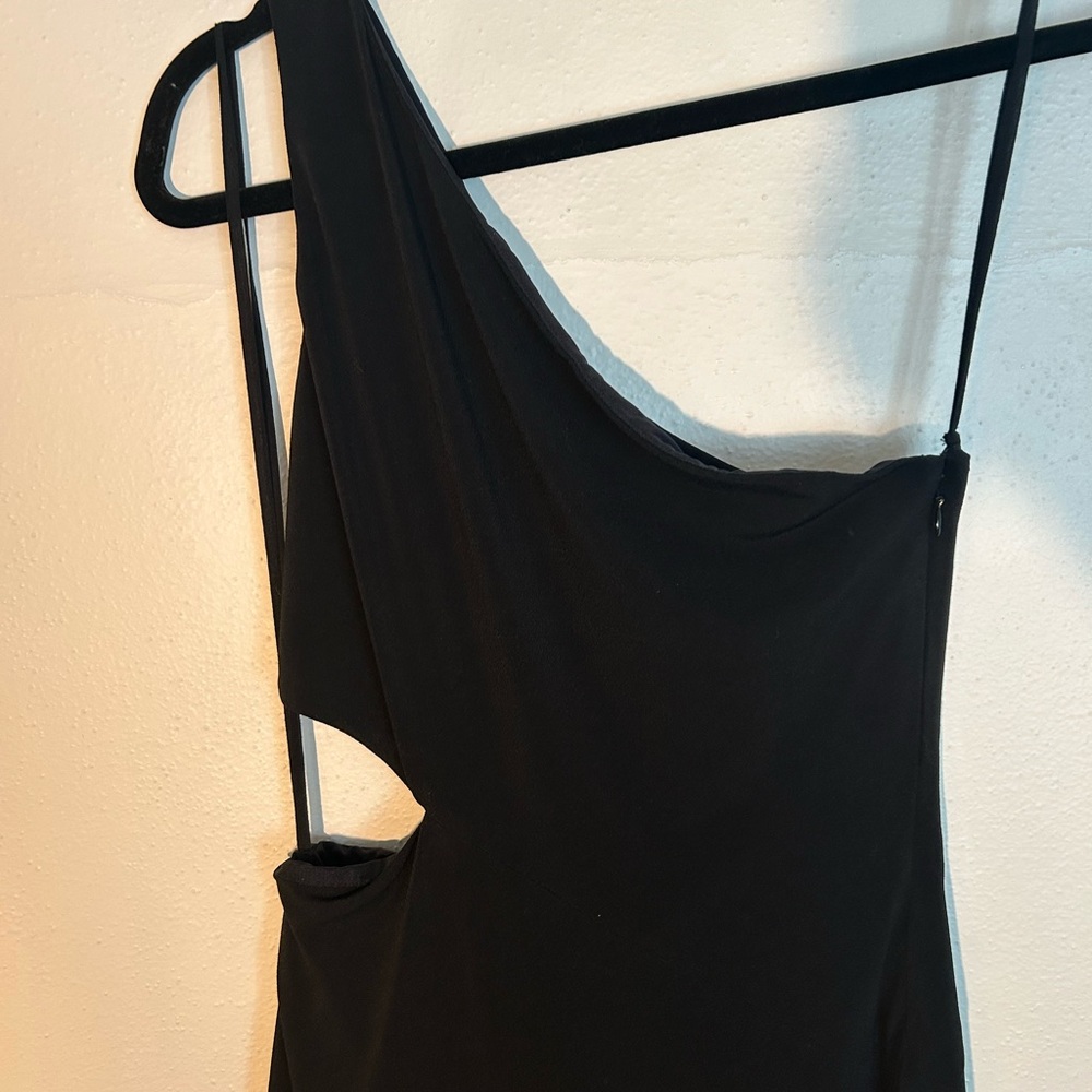 Alice + Olivia Women's Black One-Shoulder  Dress Size 8 Cut Out Slit Maxi - Picture 3 of 6
